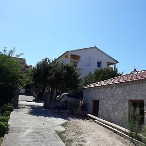 Apartman Frka-petesic, Sali